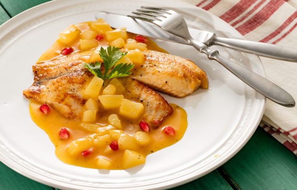 Ir para  <ul>
	<li>1 <a href="http://mdemulher.abril.com.br/receitas/busca/?ingrediente=cebola">cebola</a> grande picada;</li>
	<li>1 ma&ccedil;o de <a...